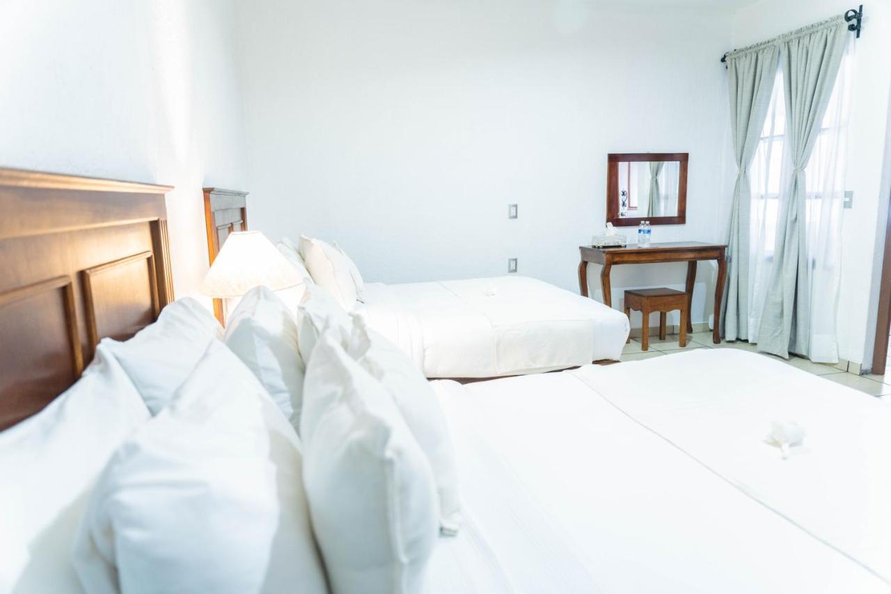 Casa Graciela Hotel Пацкуаро Экстерьер фото