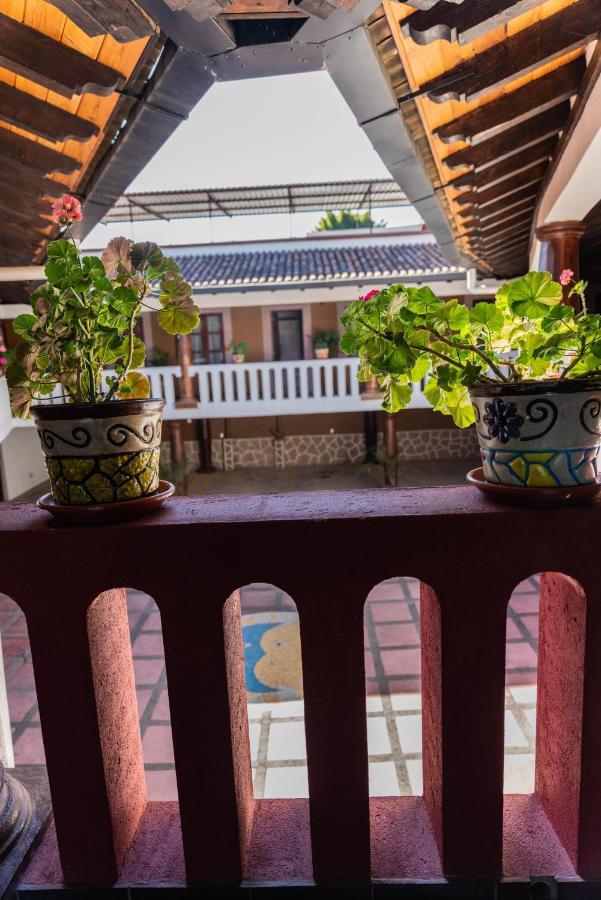 Casa Graciela Hotel Пацкуаро Экстерьер фото