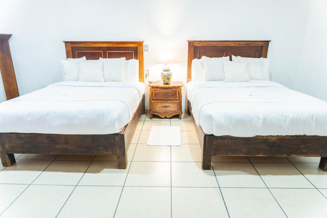 Casa Graciela Hotel Пацкуаро Экстерьер фото