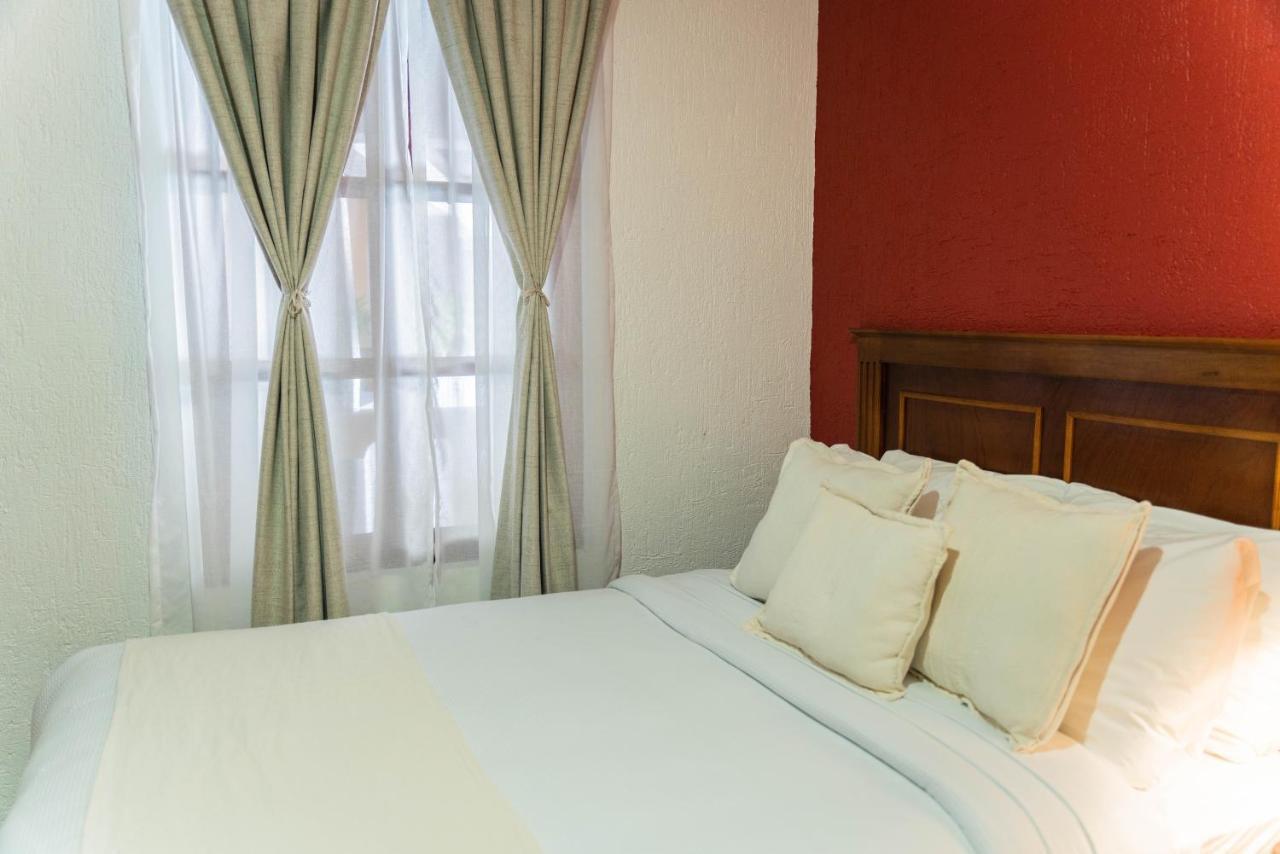 Casa Graciela Hotel Пацкуаро Экстерьер фото