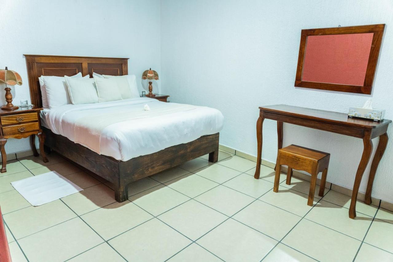 Casa Graciela Hotel Пацкуаро Экстерьер фото