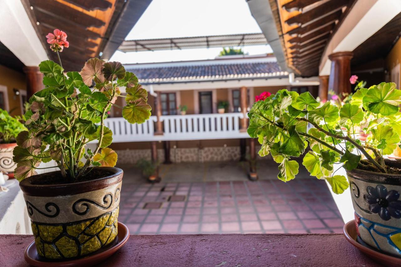 Casa Graciela Hotel Пацкуаро Экстерьер фото