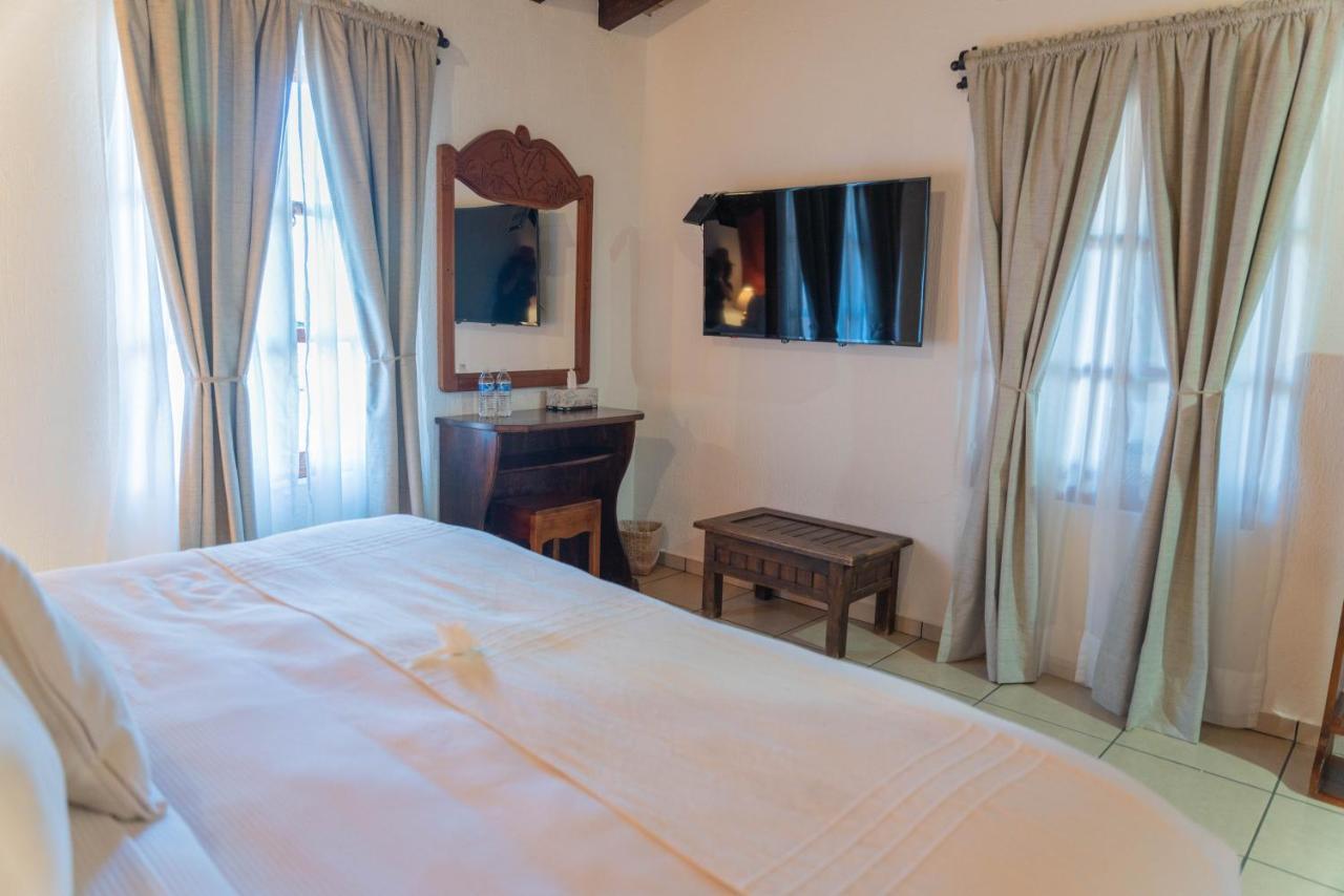 Casa Graciela Hotel Пацкуаро Экстерьер фото